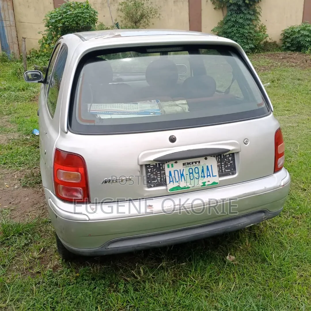 Nissan Micra 2002 Silver