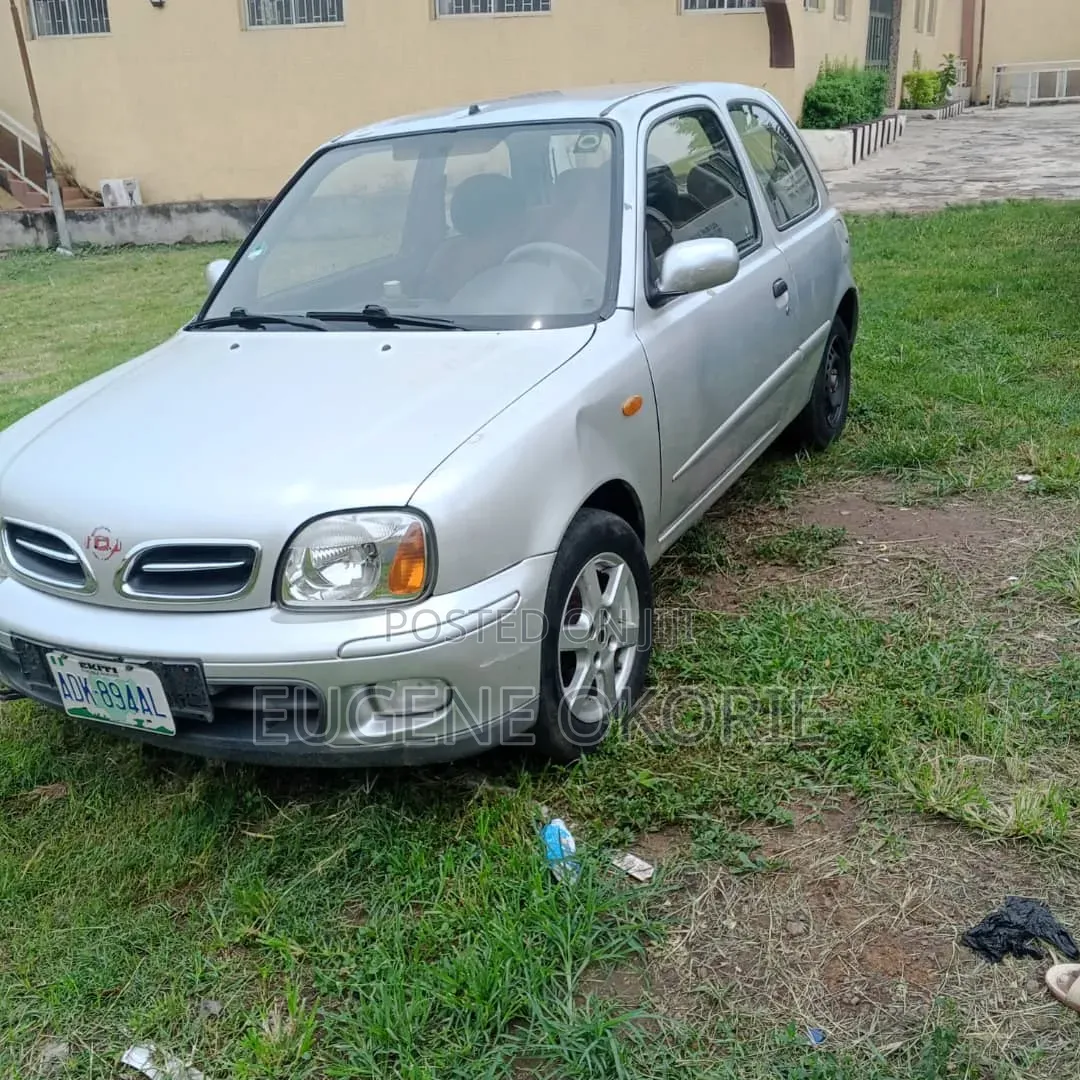 Nissan Micra 2002 Silver