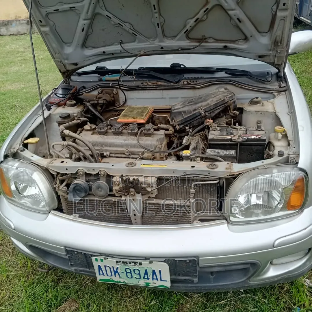 Nissan Micra 2002 Silver