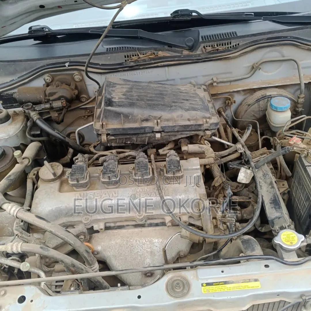 Nissan Micra 2002 Silver