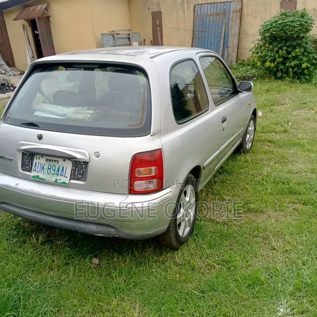 Nissan Micra 2002 Silver