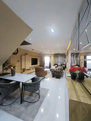 2bdrm Maisonette in Lekki Phase 1 for rent