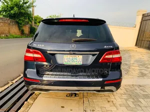 Mercedes-Benz M Class ML350 4MATIC 4dr SUV AWD (3.5L 6cyl 7A) 2014 Blue