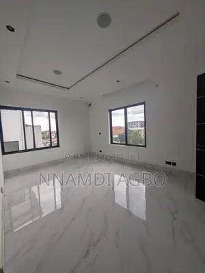 3bdrm Penthouse in Ikeja GRA for rent