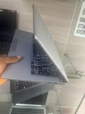 Laptop Dell Latitude 5310 16GB Intel Core i7 SSD 256GB