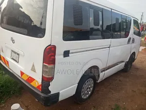 Toyota HiAce 2008 White