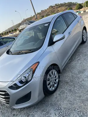 Hyundai Elantra SE 4dr Sedan (1.8L 4cyl 6M) 2015 Silver