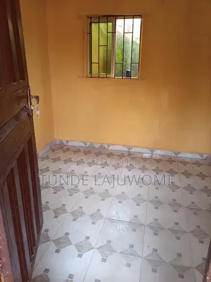 Mini Flat in Oboye Pipeline, Ejigbo / Ejigbo for rent
