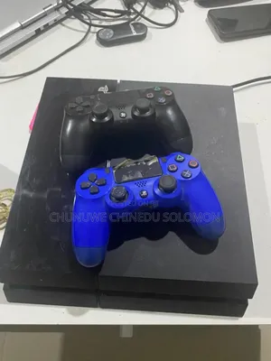 Play Station 4