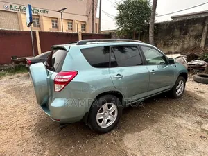 Toyota RAV4 2008 Green