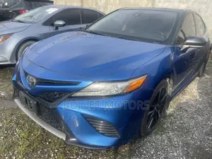 Toyota Camry XSE V6 (3.5L V6 8A) 2019 Blue