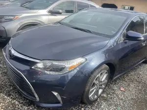 Toyota Avalon XLE Plus FWD Sedan (3.6L 6cyl 6A) 2016 Blue