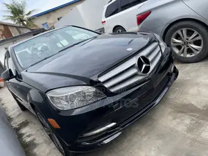 Mercedes-Benz C300 2009 Black