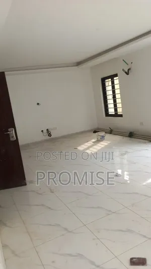 3bdrm Block of Flats in In A Gated Close, Toyin Street for rent