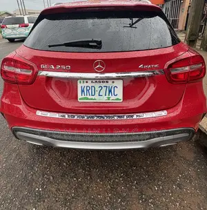 Mercedes-Benz GLA-Class 2016 Red