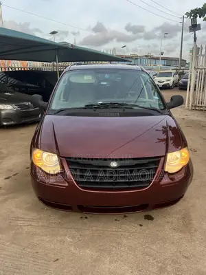 Chrysler Town & Country 2007 Maroon