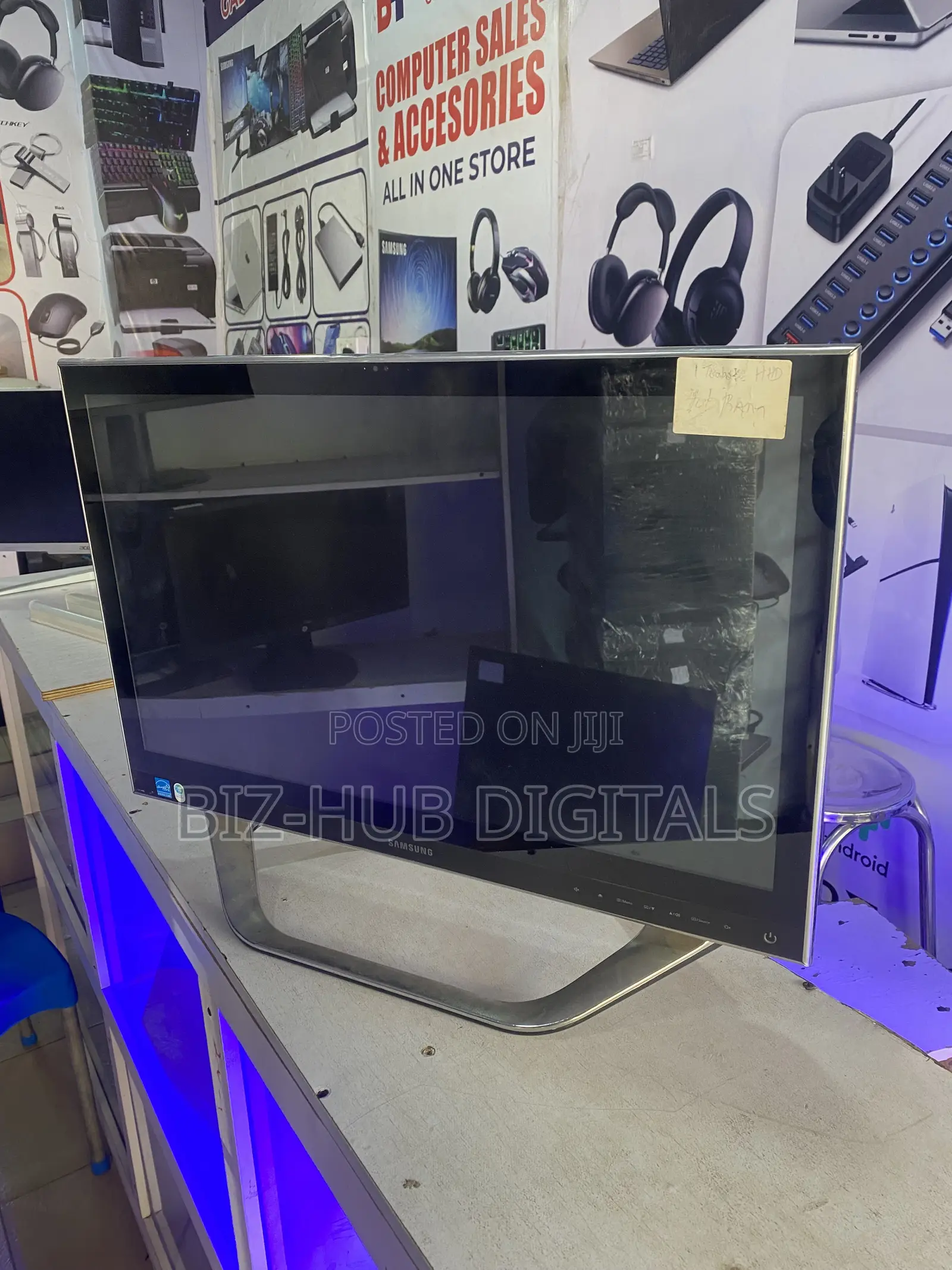 Desktop Computer Samsung ArtPC PULSE 8GB Intel Core i3 HDD+SSD 1T