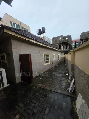 2bdrm Bungalow in Ikeja GRA for rent