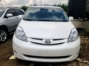 Toyota Sienna XLE Limited FWD (3.3L V6 5A) 2004 White