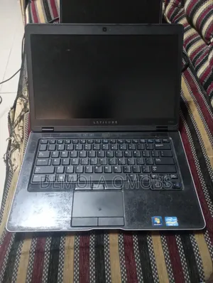 Laptop Dell Latitude 6430u 8GB Intel Core i7 SSD 140GB