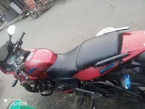 Bajaj Pulsar 220 F 2022 Red
