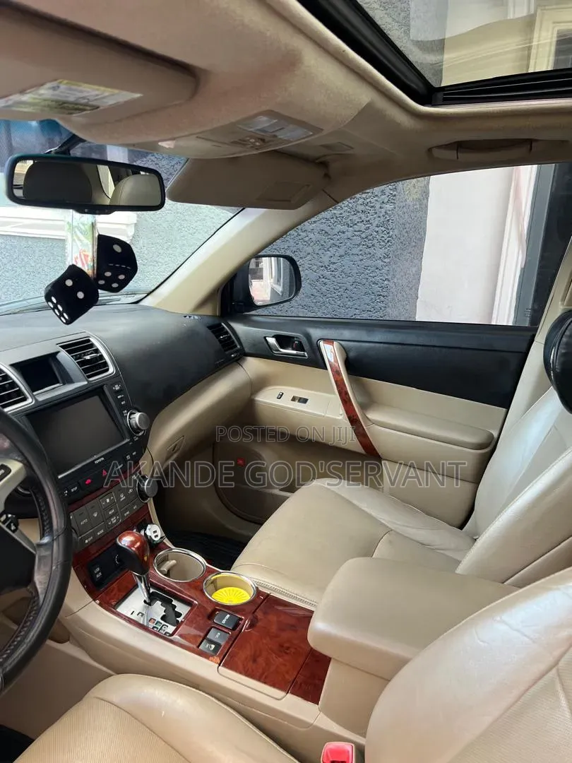 Toyota Highlander 2013 Black
