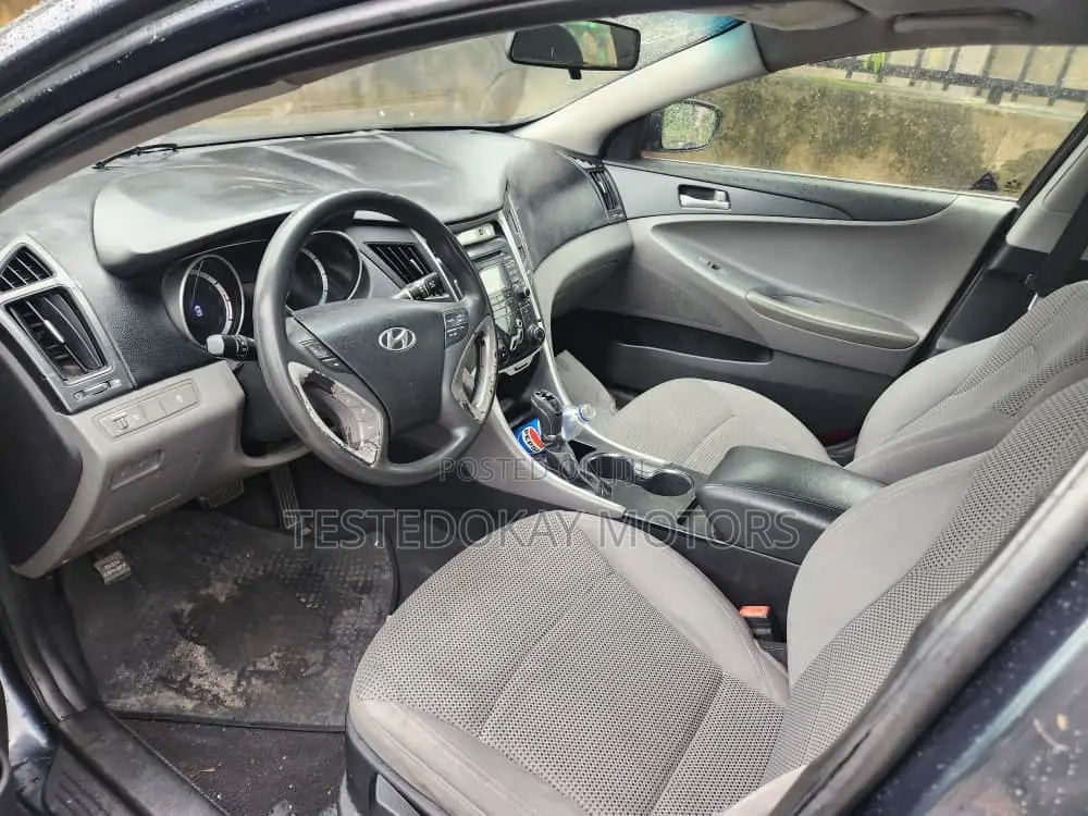 Hyundai Sonata 2011