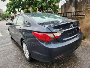 Hyundai Sonata 2011