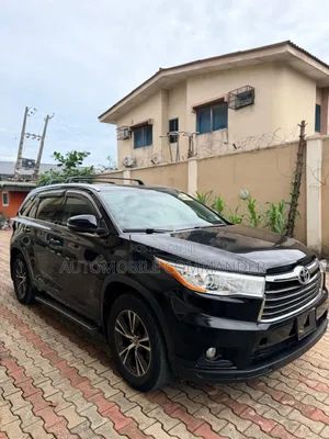 Toyota Highlander XLE V6 4x4 (3.5L 6cyl 6A) 2016 Black