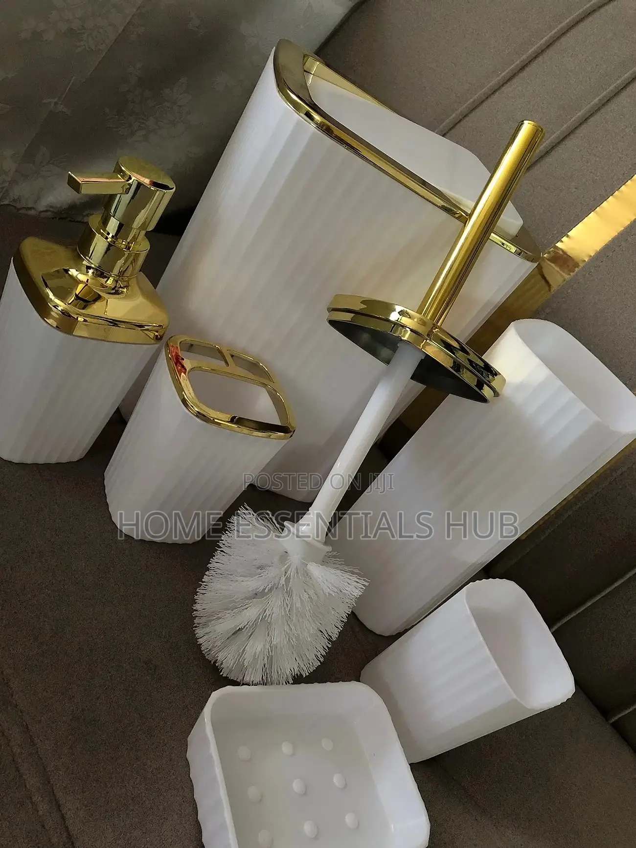 6 Pieces Electroplated Bathroom Set