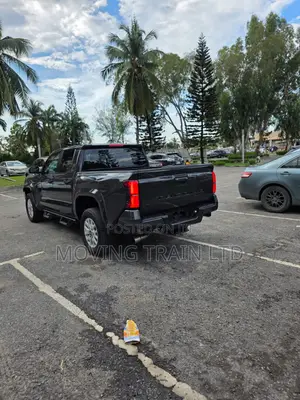 Toyota Tacoma Limited Double Cab 4WD 5.0 ft. SB 2025 Gray