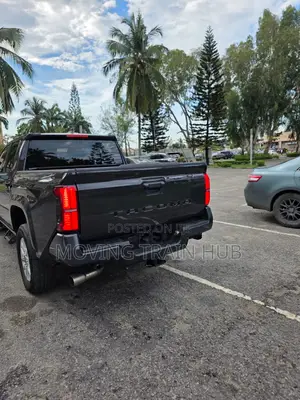 Toyota Tacoma Limited Double Cab 4WD 5.0 ft. SB 2025 Gray