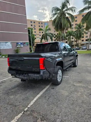 Toyota Tacoma Limited Double Cab 4WD 5.0 ft. SB 2025 Gray