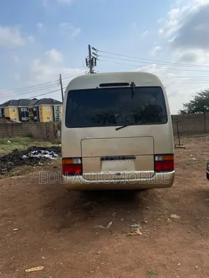 Toyota Coaster 2000