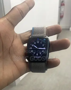 Used Apple Watch Series 6 44mm GPS