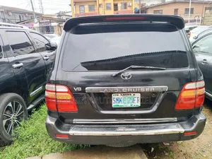 Toyota Land Cruiser 2005 Black