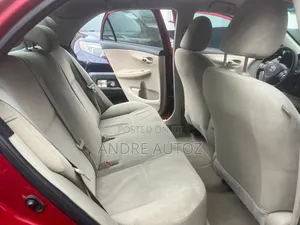 Toyota Corolla L 4dr Sedan (1.8L 4cyl 5M) 2013 Red