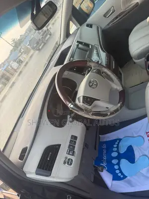 Toyota Sienna Limited 7 Passenger 2012 Blue