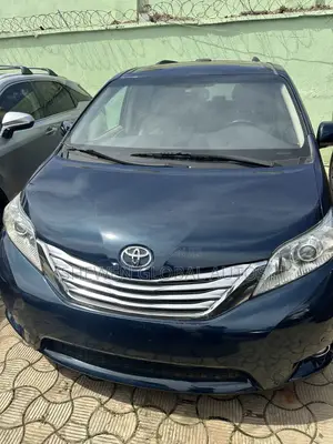 Toyota Sienna Limited 7 Passenger 2012 Blue