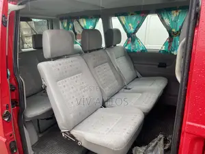 Volkswagen Transporter 2005 Red