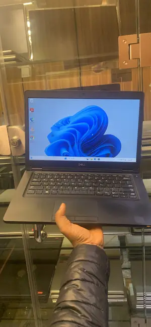 Laptop Dell Latitude 5490 8GB Intel Core i5 SSD 256GB