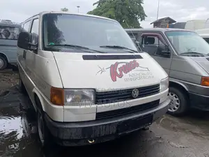 Volkswagen Transporter 2002 White