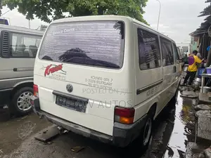 Volkswagen Transporter 2002 White