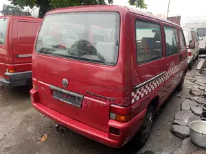 Volkswagen Transporter 2001 Red