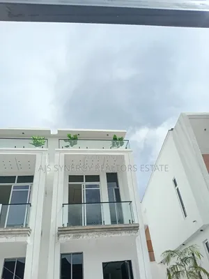 4bdrm Duplex in Value County Estate for sale