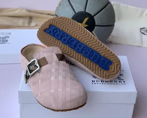 Burberry Half Shoe Classic Men