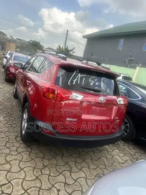 Toyota RAV4 XLE 4dr SUV AWD (2.5L 4cyl 6A) 2014 Burgundy
