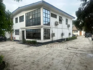 For Sale Land Measuring 1400sqm With a Demolishable Building on It