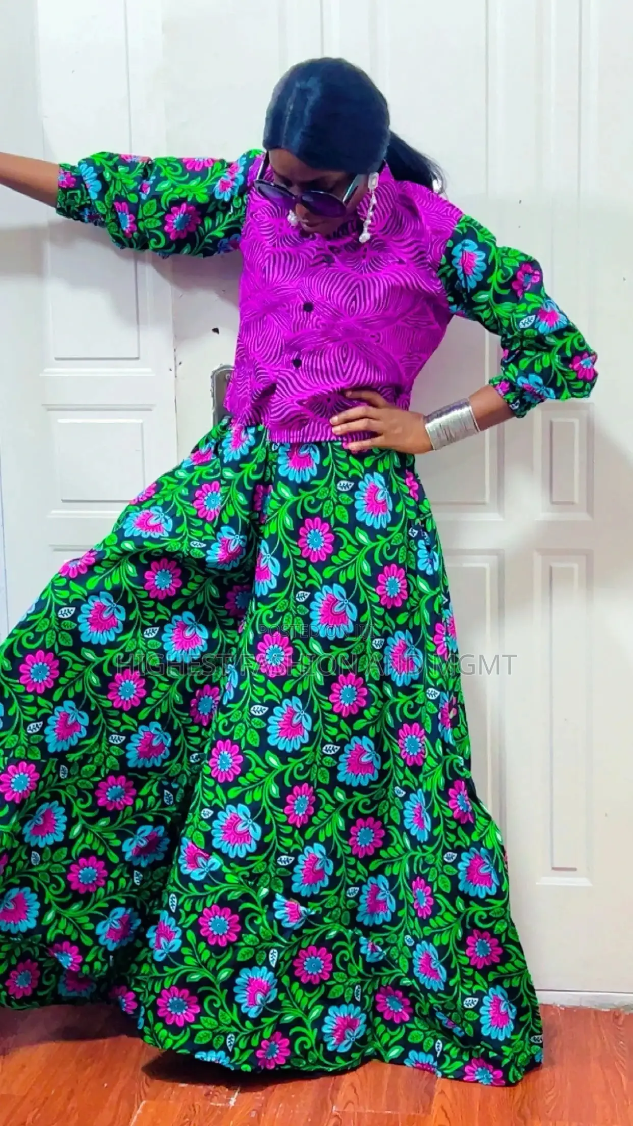 Big Classy Gown With Pockets - Style 731