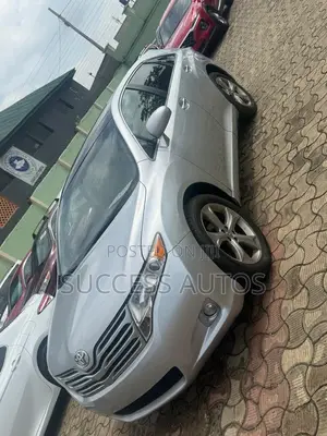 Toyota Venza XLE 2010 Silver